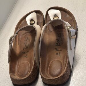 Betula Women's Cream Sandals